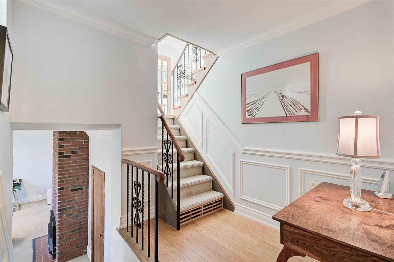 27 Mcnab Blvd