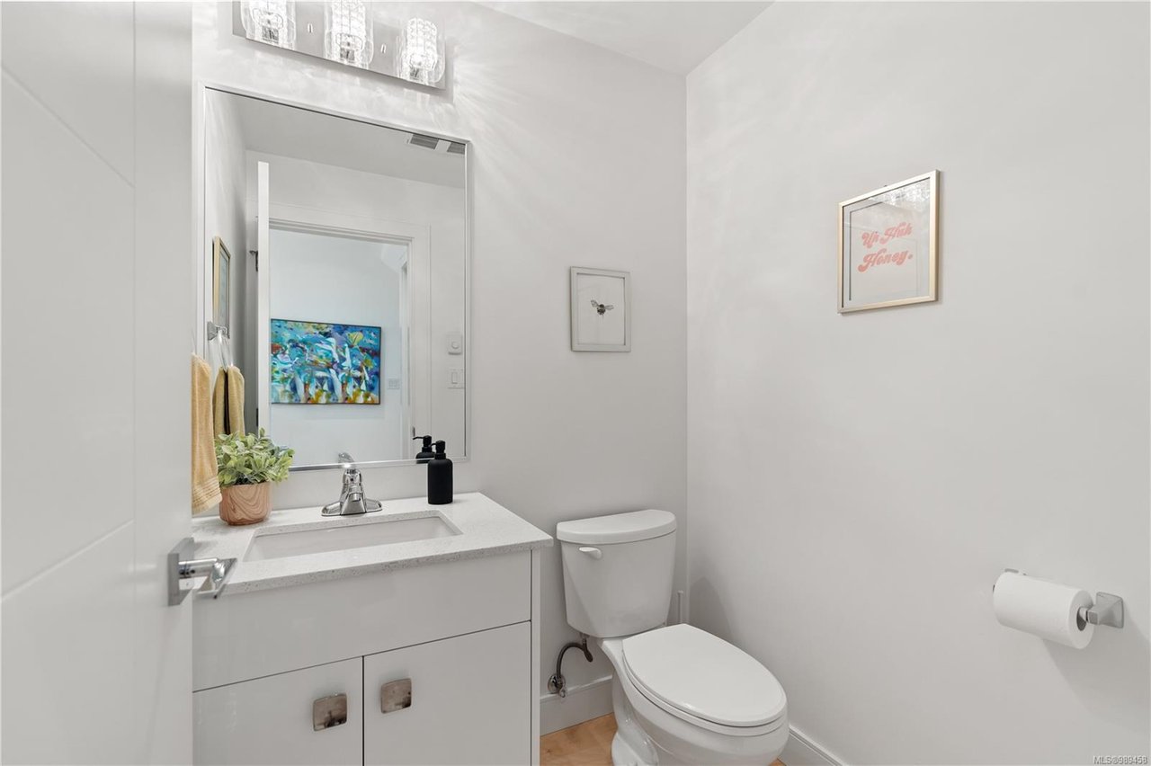 155-300 Phelps Ave
