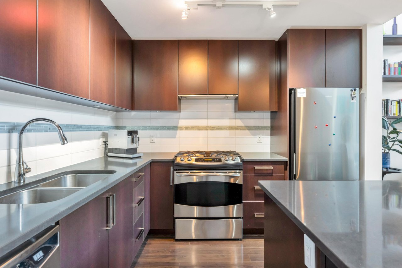 12-15850 26 Ave