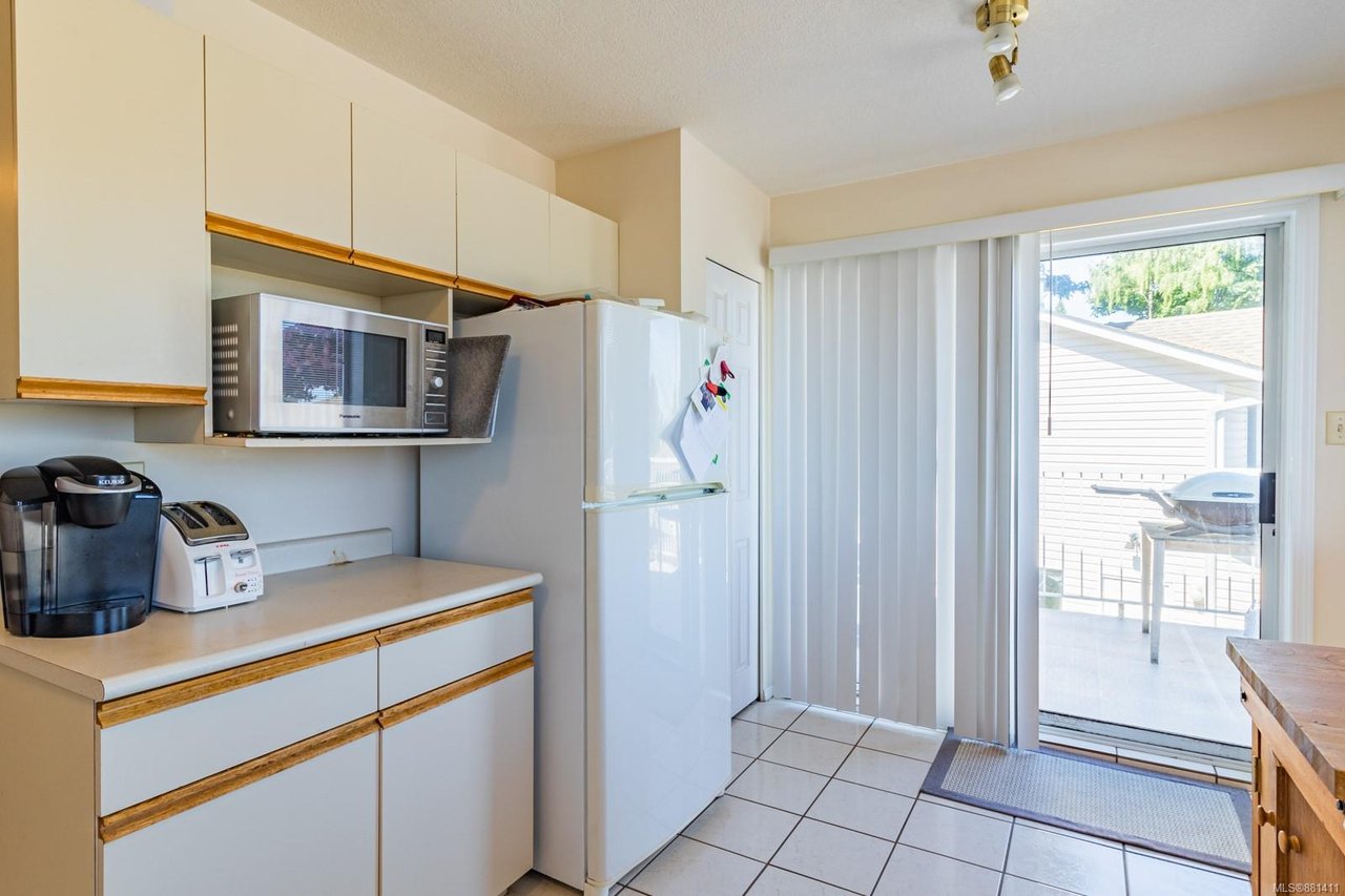 5270 Catalina Dr, Nanaimo