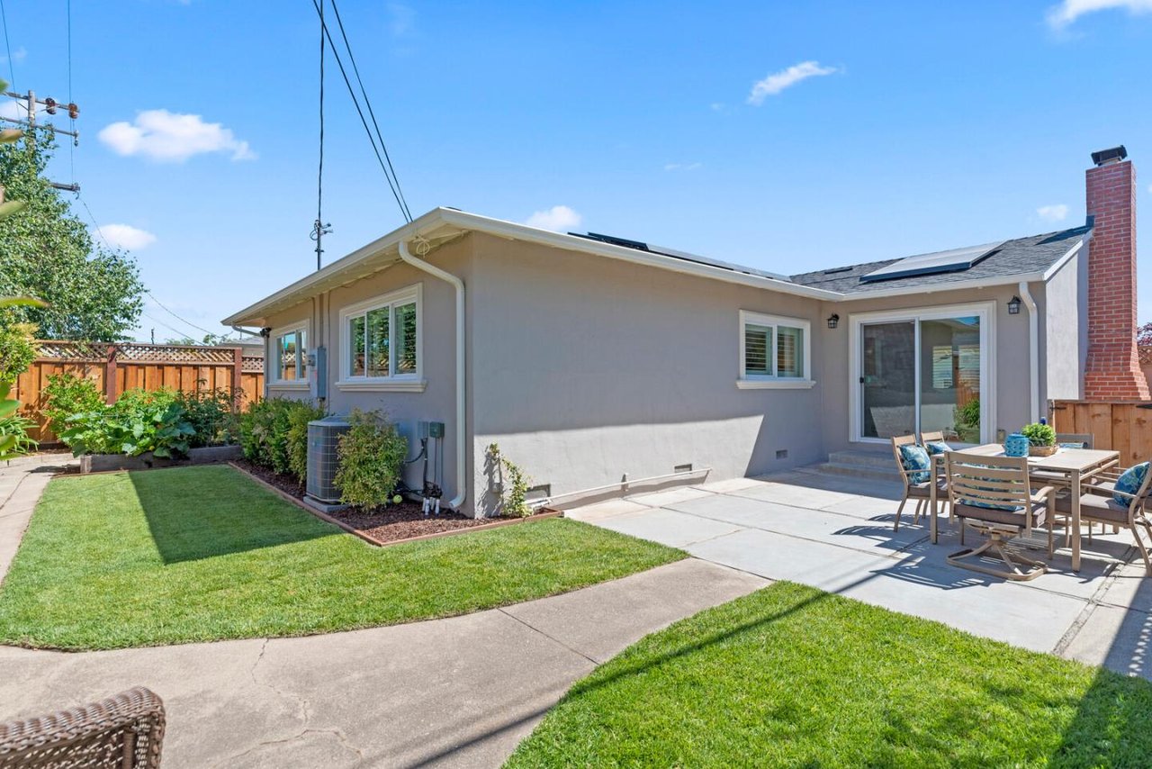 2208 Bermuda Dr