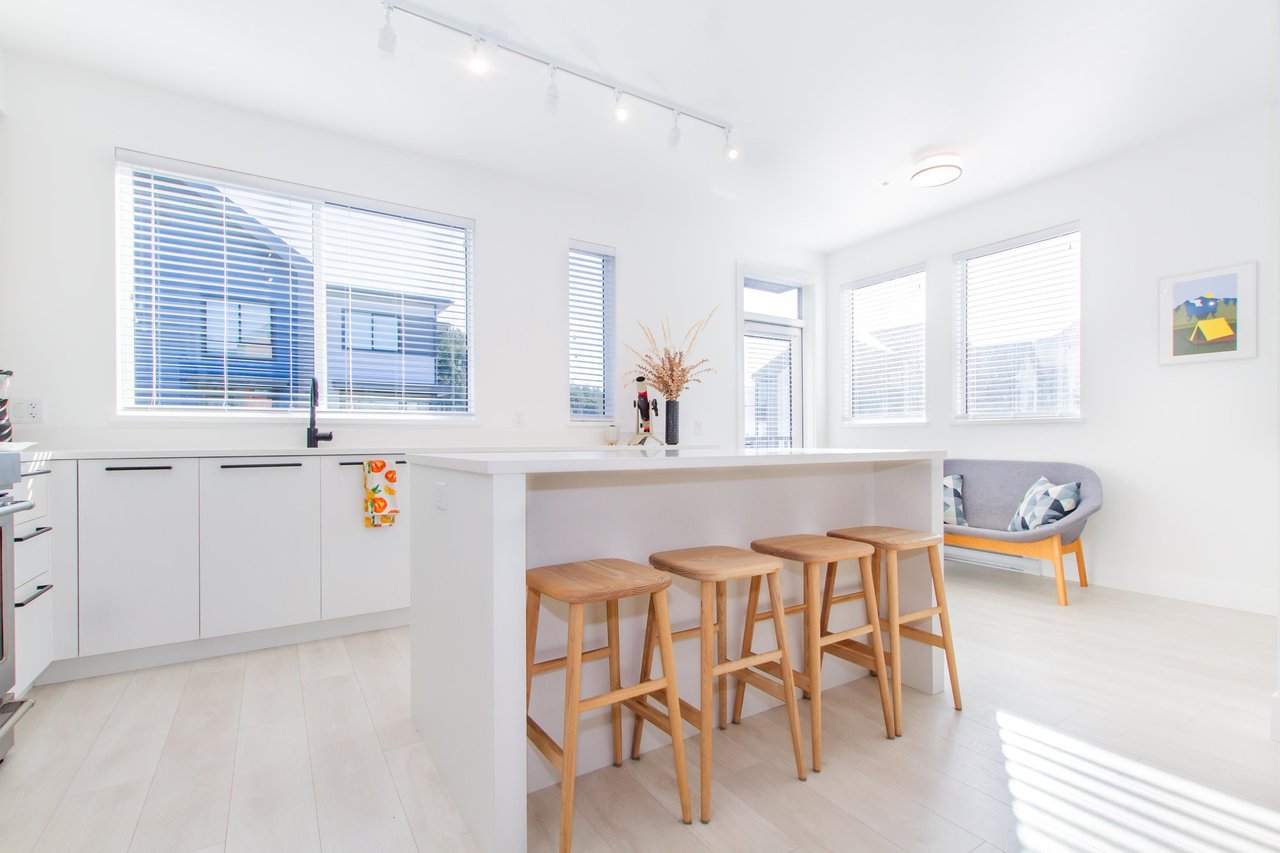 1351 Peakside Pl