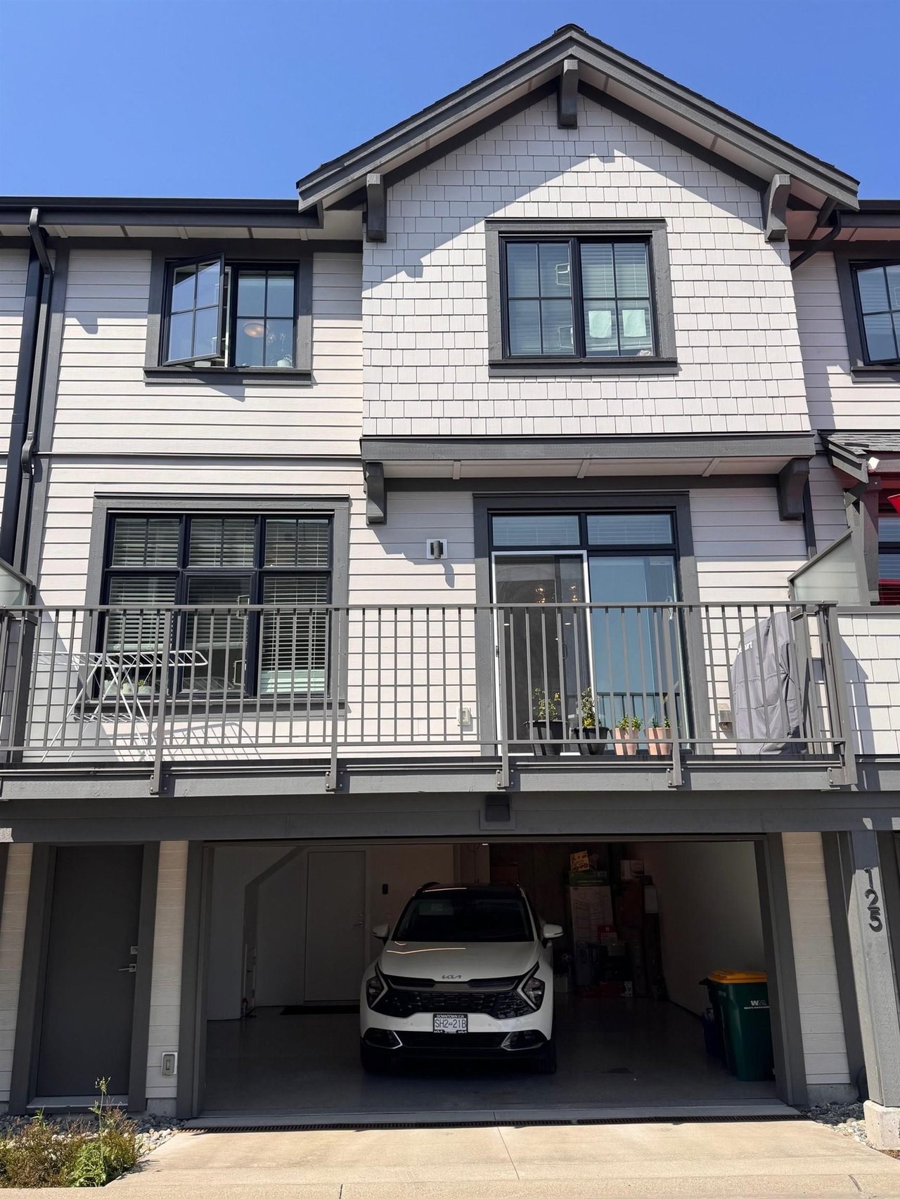 125-1290 Mitchell St