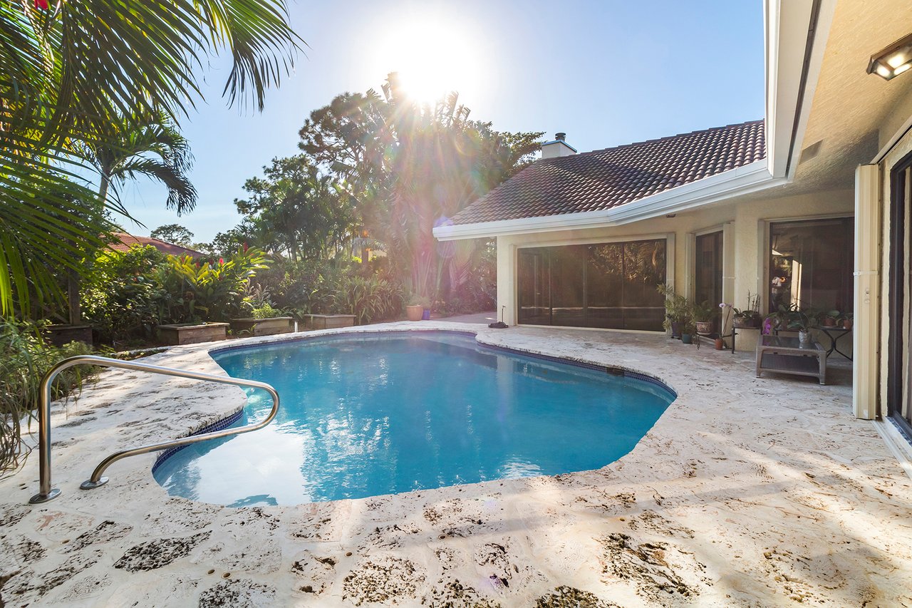 2848 NW 28th St