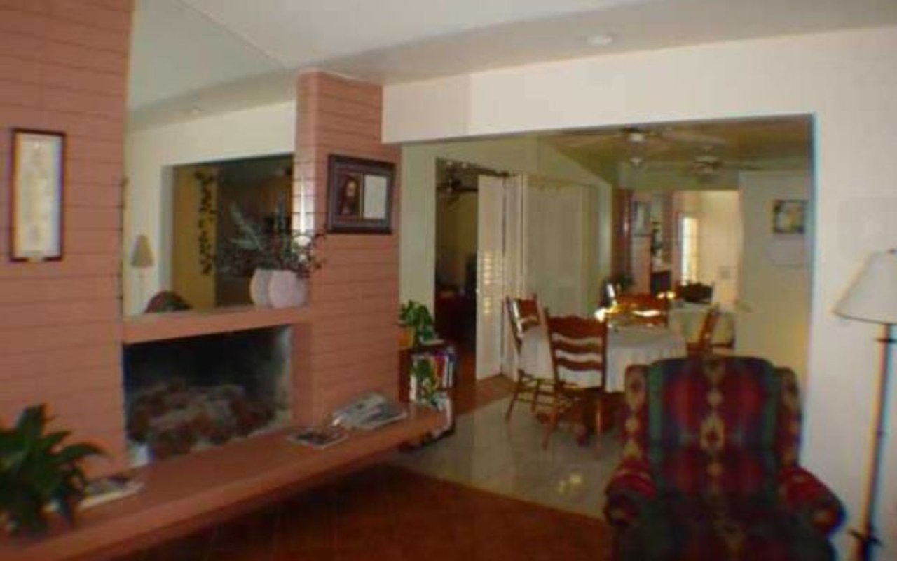 5501 Los Robles Dr