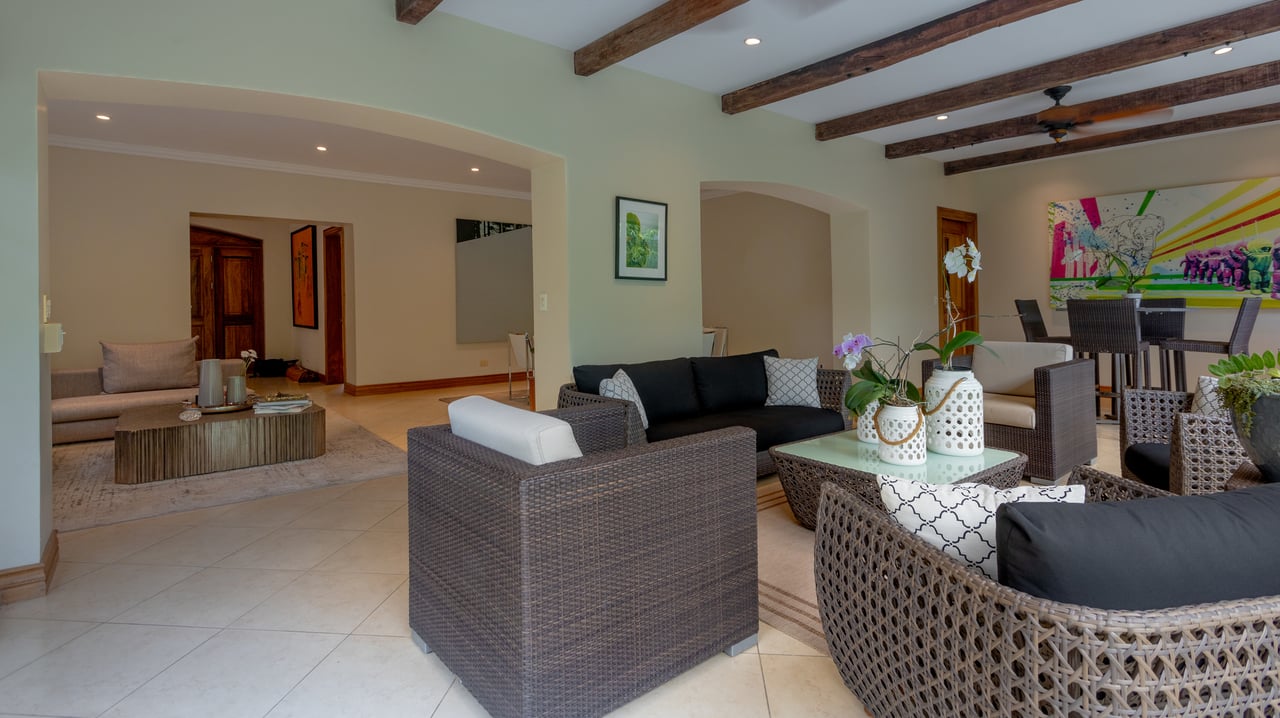 Single Level Gated Residence, Santa Ana, San Jose