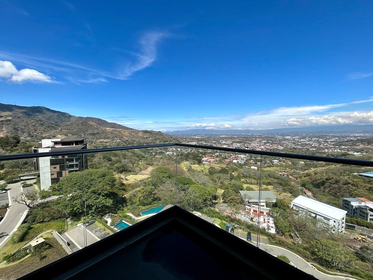 Customizable Mountain View Condo, Santa Ana, San Jose