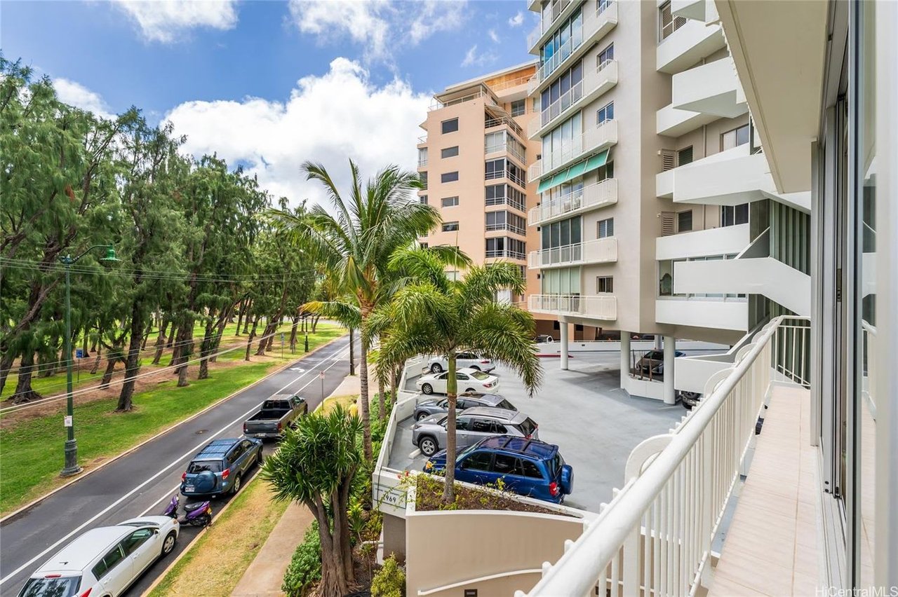 2969 Kalakaua Avenue, Unit 106