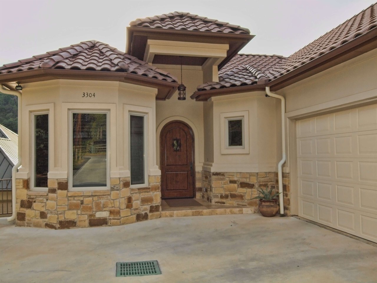 3304 Blue Jay Ln