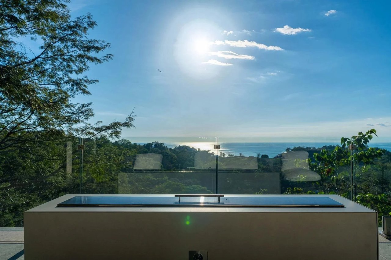 Rooftop Pool Modern Luxury Estate, Manuel Antonio, Puntarenas