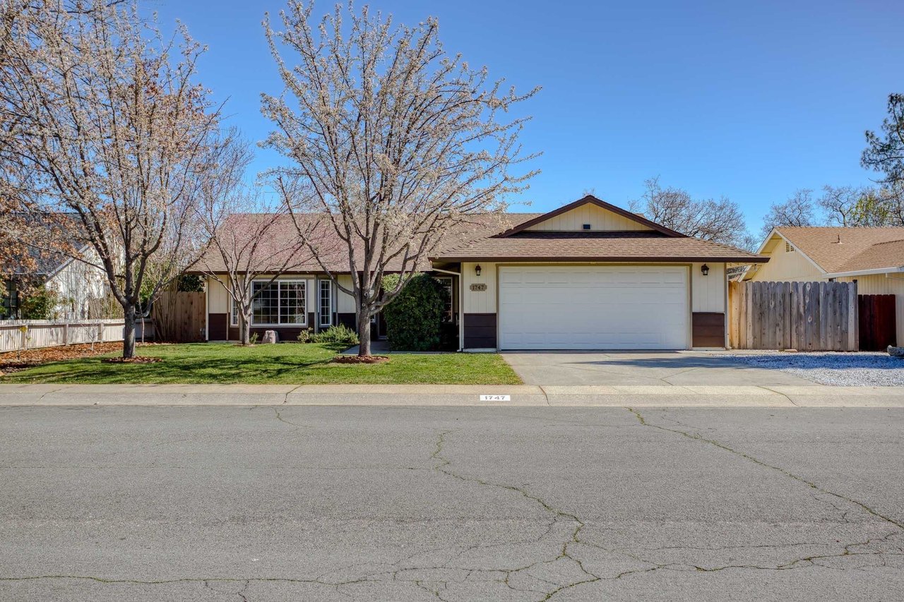 1747 Sterling Dr