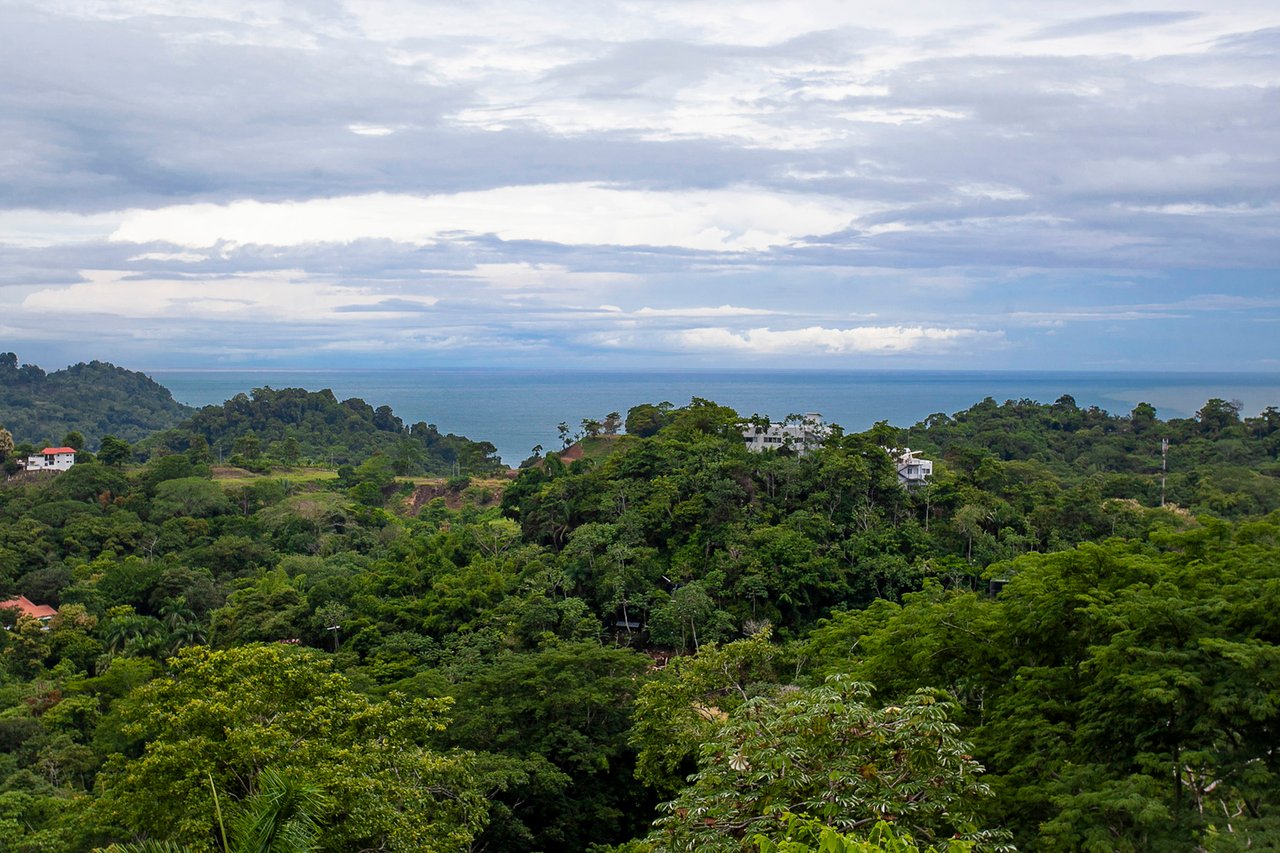 Solar Powered Hilltop Estate, Manuel Antonio, Puntarenas