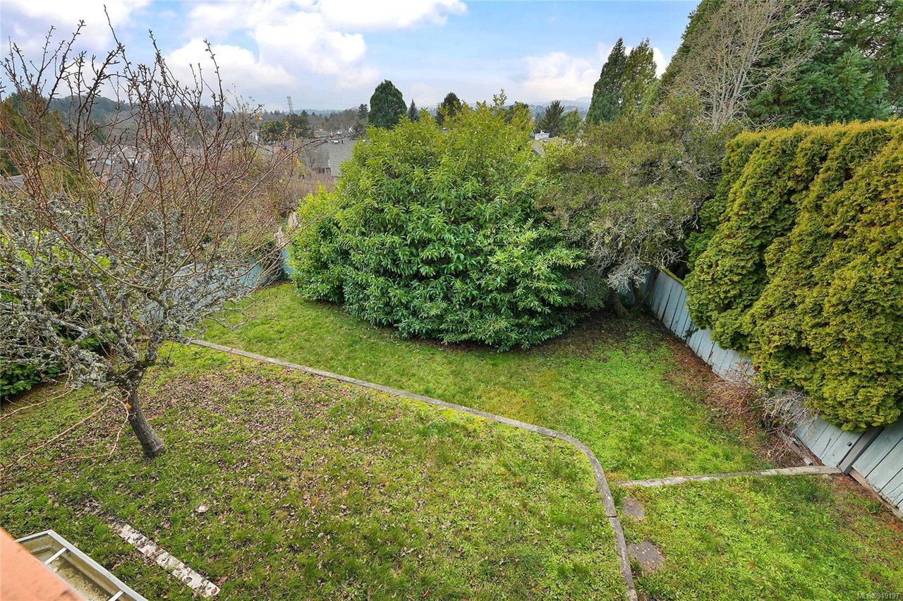 879 Denford Cres