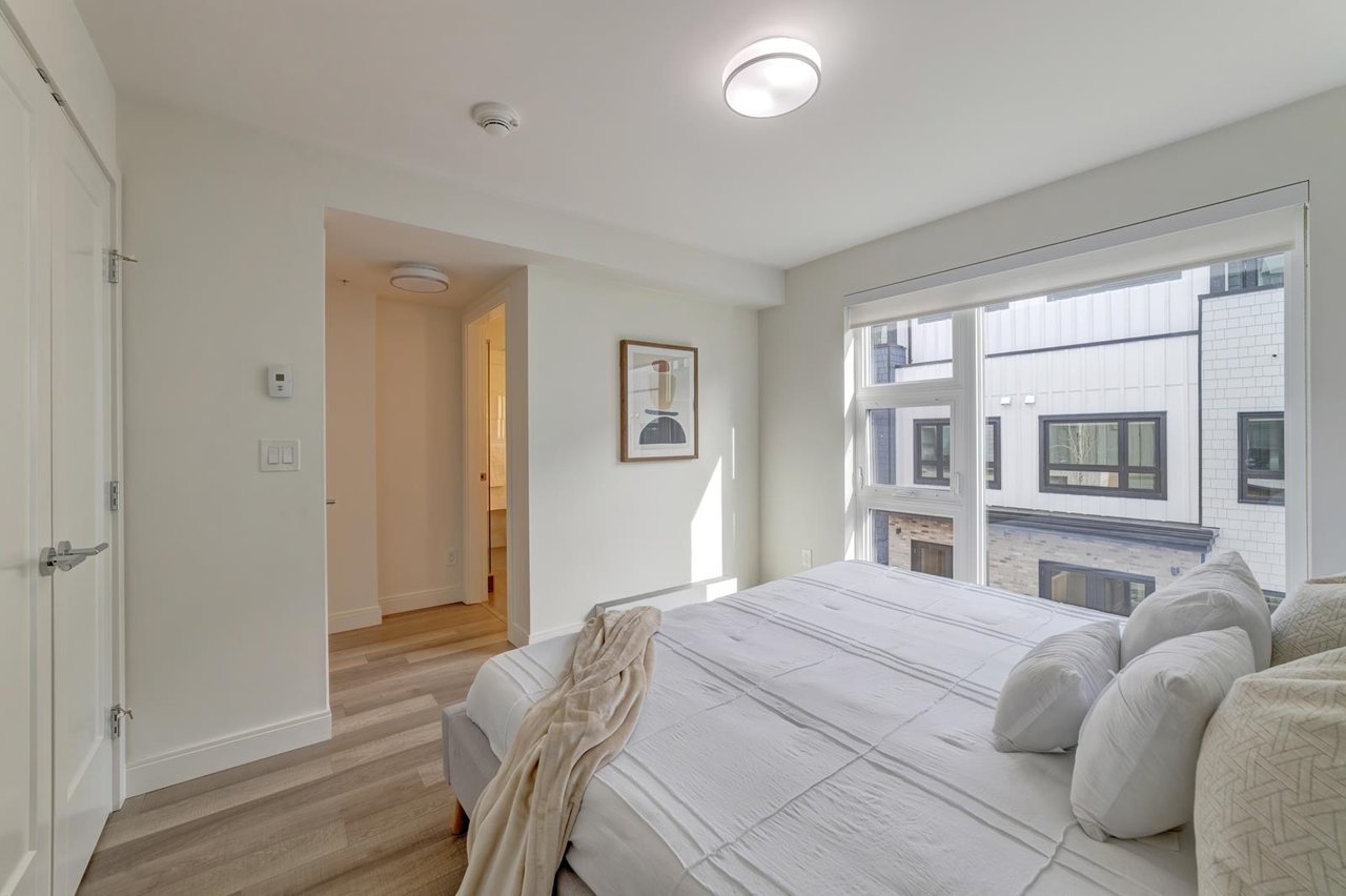 126-525 E 2nd Street, North Vancouver