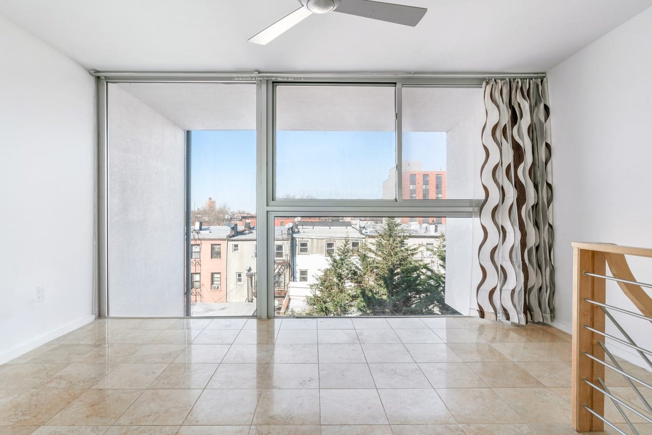 935 Pacific St, #302