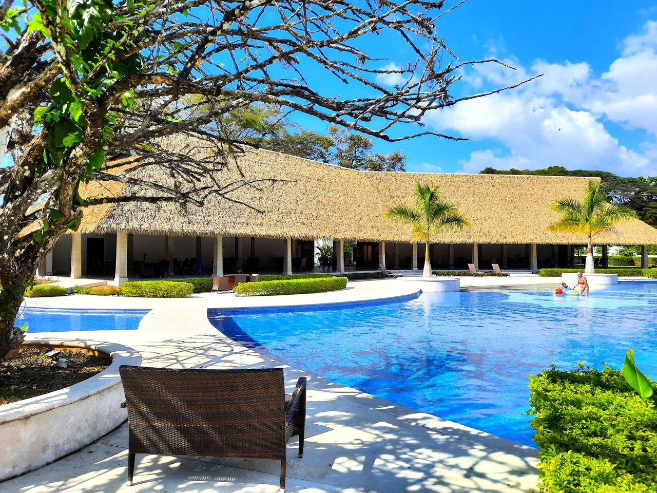 A MONEY MAKER! Location, home, guest cabins, with a SUCCE$$FUL exclusive distribution agency!