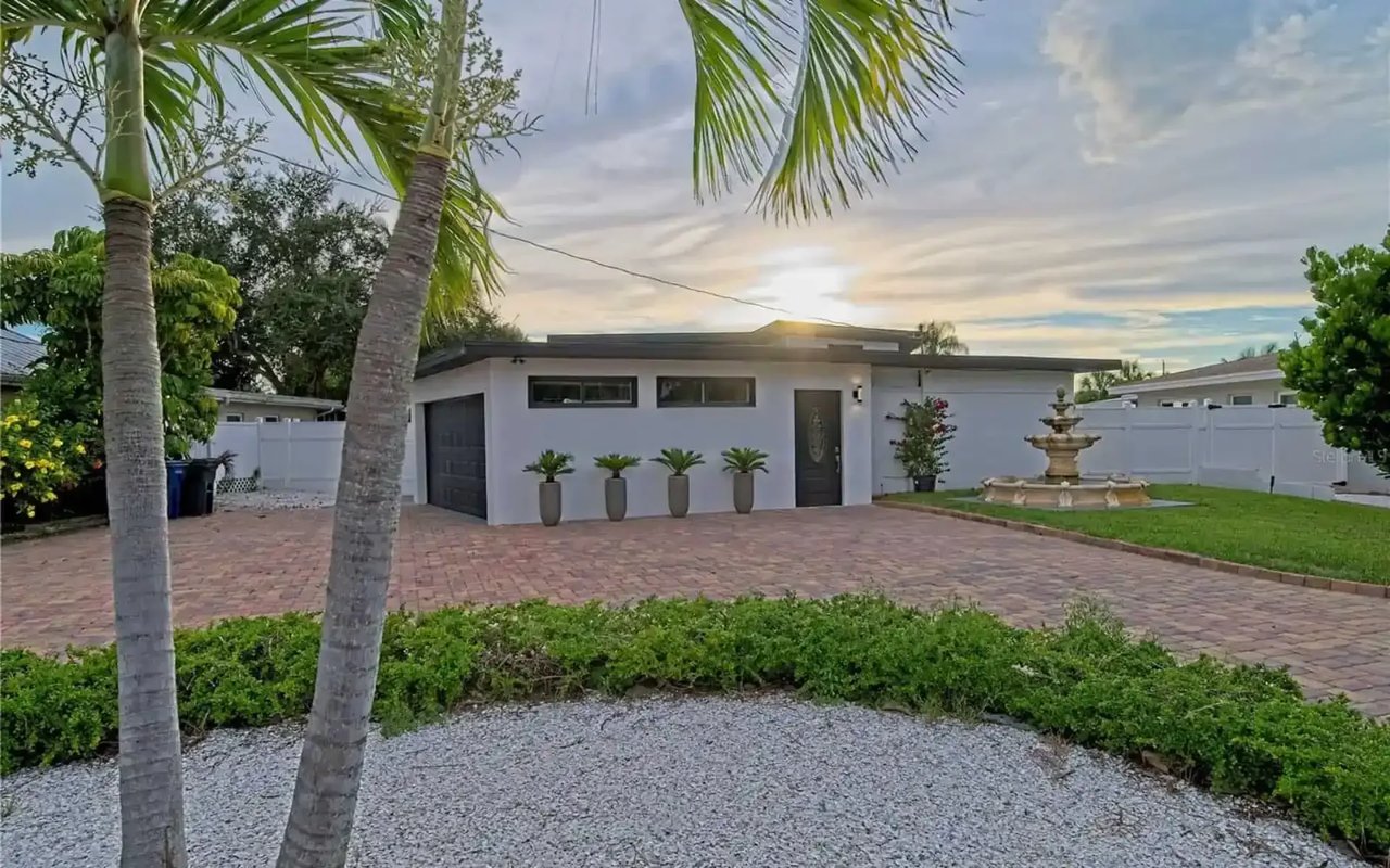 🚨⛺Pending⛺🚨@6728 26th St W, Bradenton, FL 34207