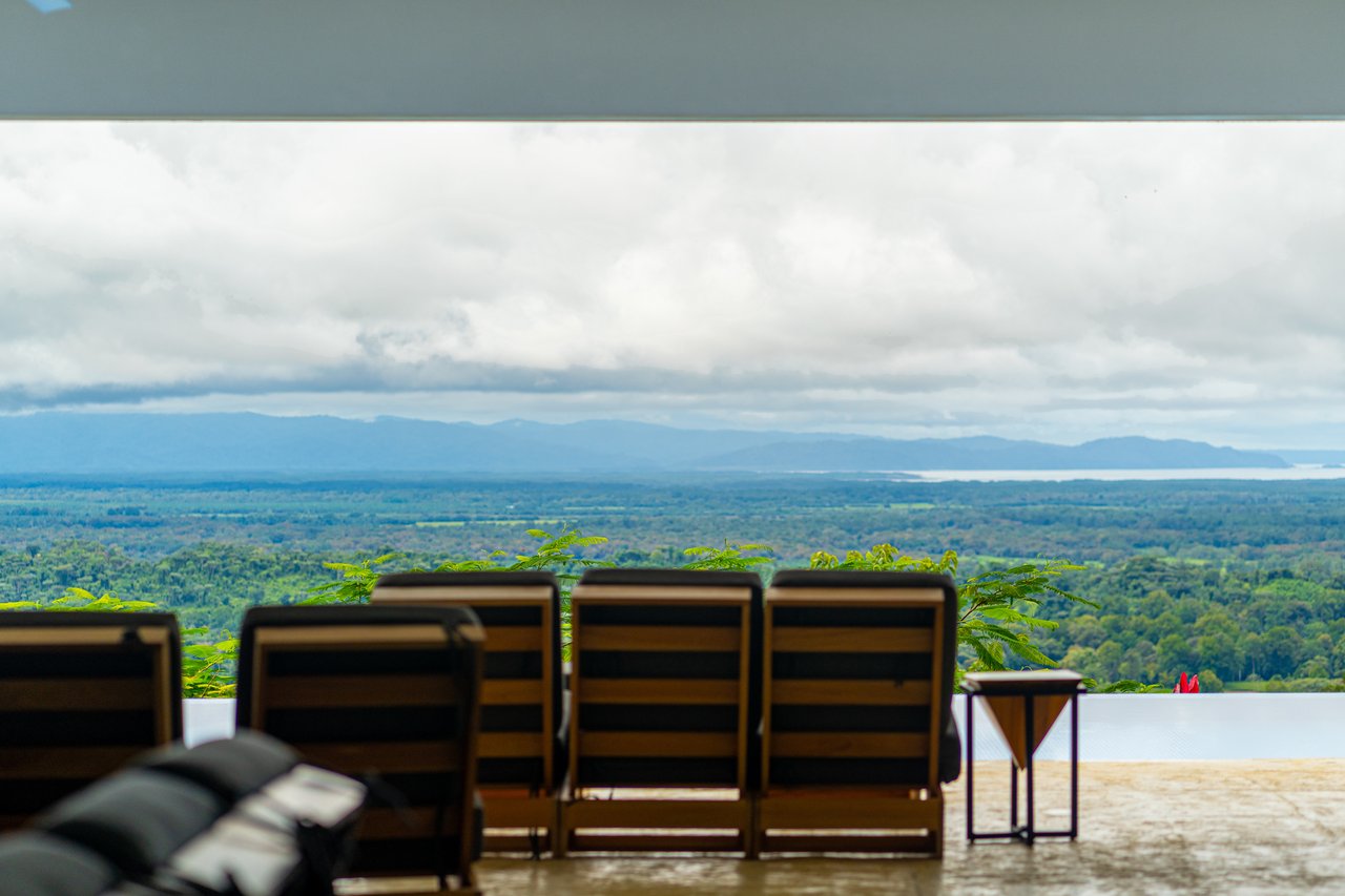 Modern Oceanview Infinity Pool Estate, Ojochal, Puntarenas