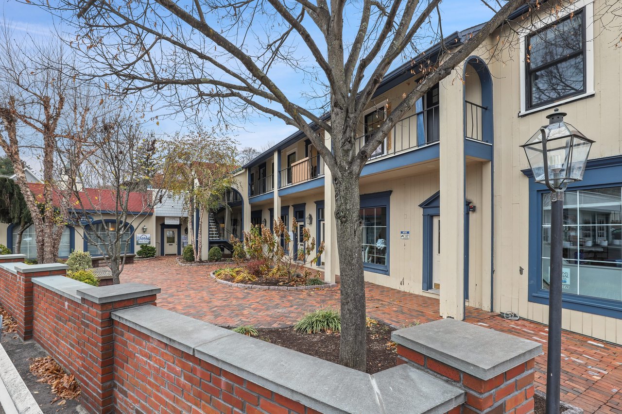 225 Katonah Avenue Unit: 3