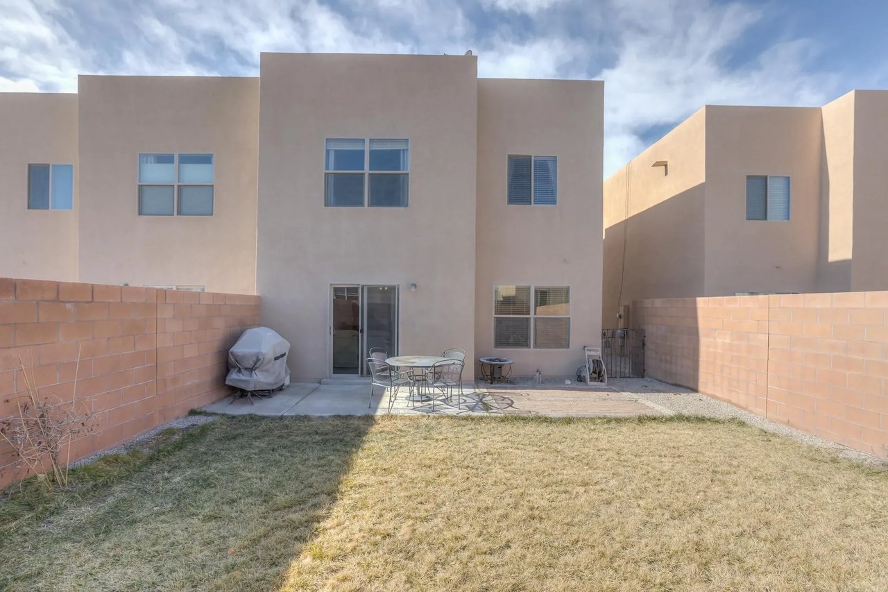 5008 Sala De Tomas Dr NW