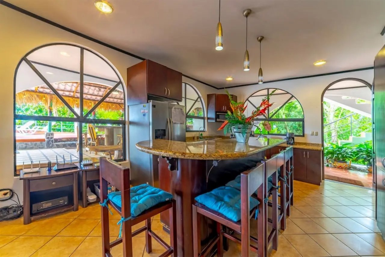 Oceanview Income Villa Estate, Jaco, Puntarenas