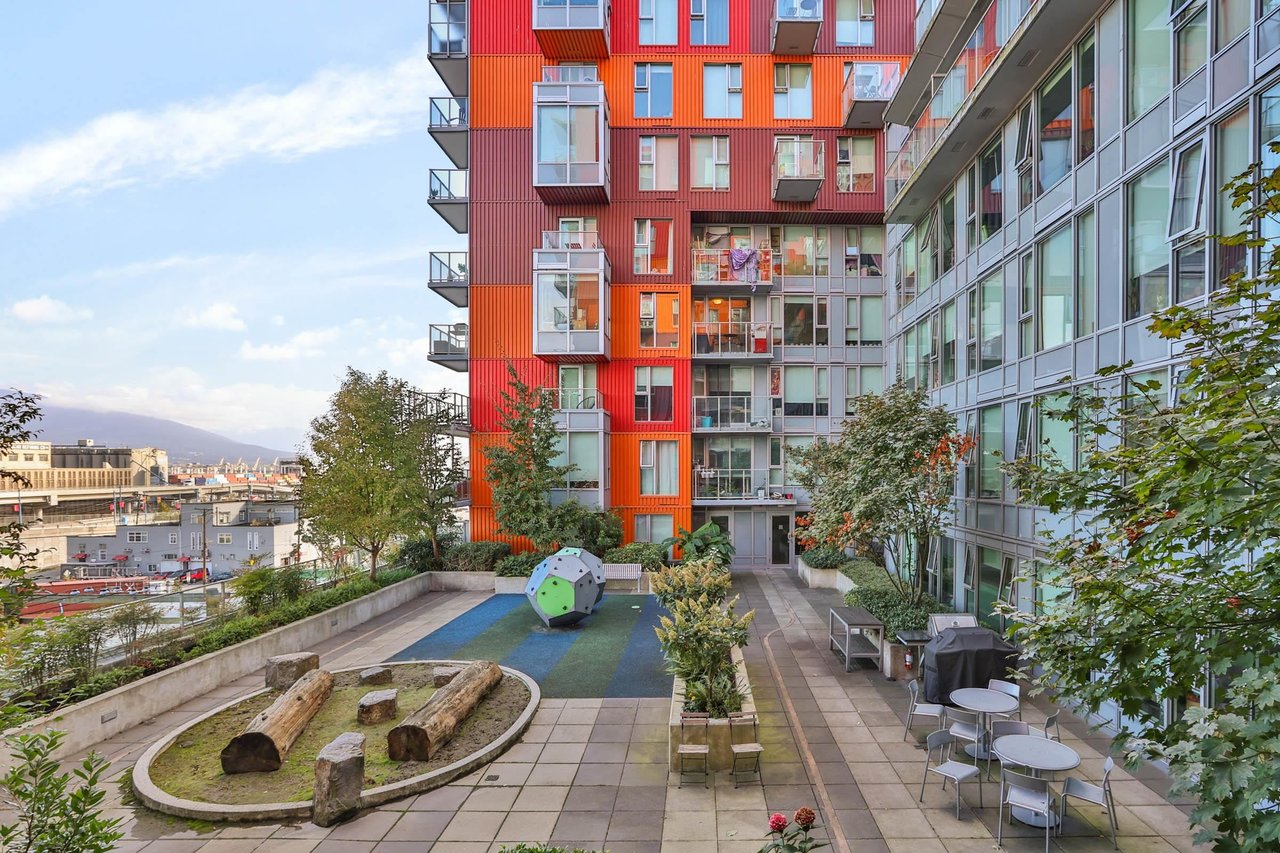 305-933 E Hastings Street, Vancouver