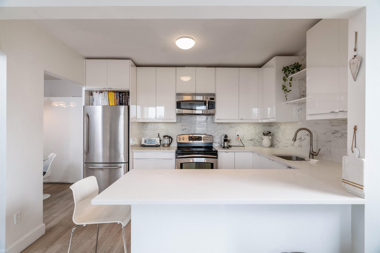102-108 W Esplanade Ave