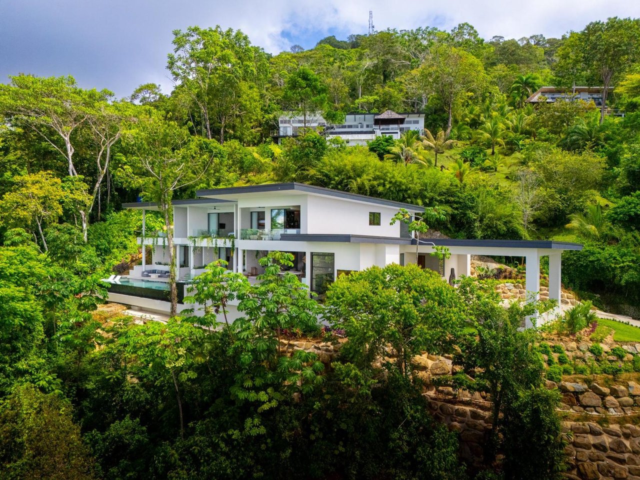 Contemporary Wellness Estate, Dominical, Puntarenas