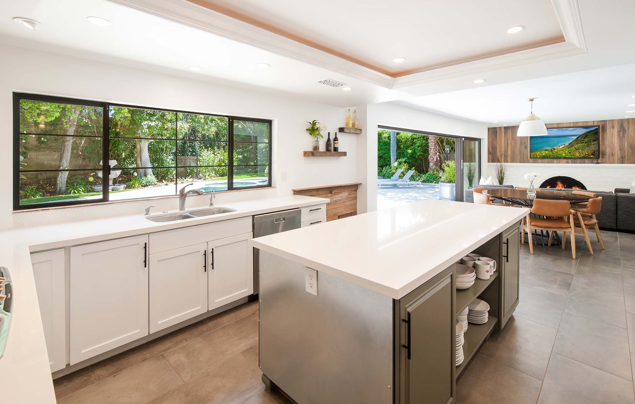 3626 Catamaran Dr