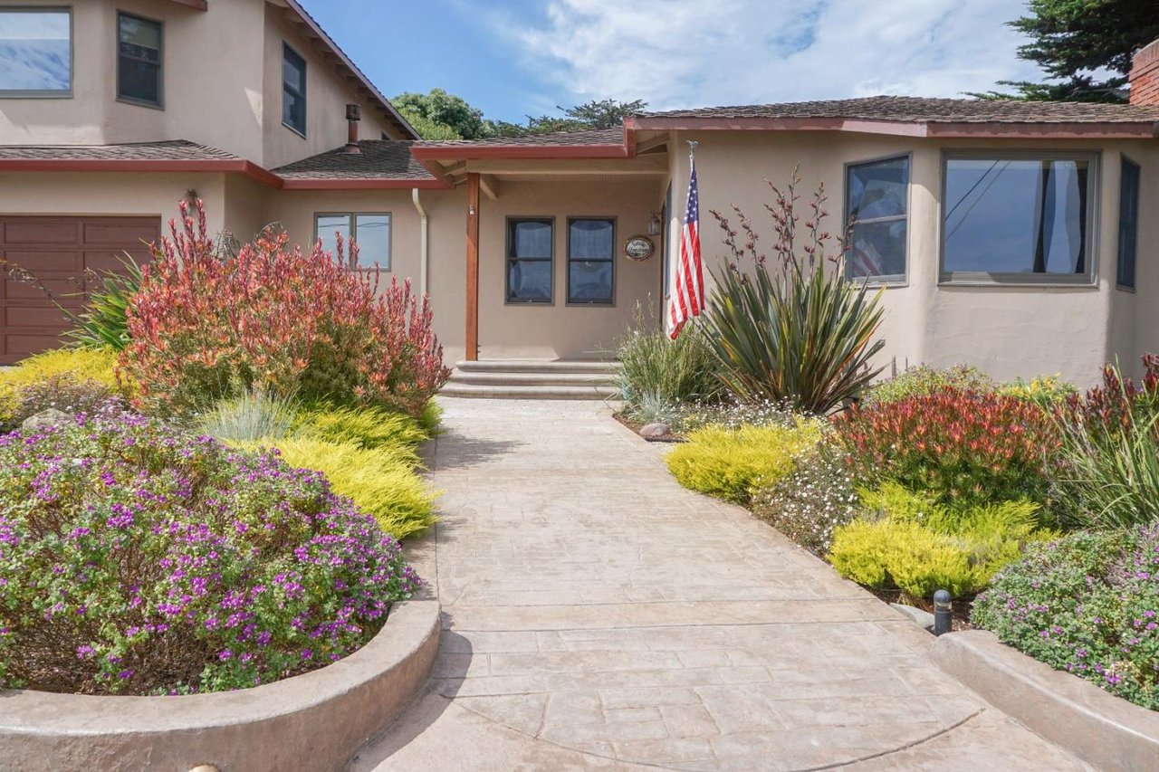 Vibrant Beach Tract Home