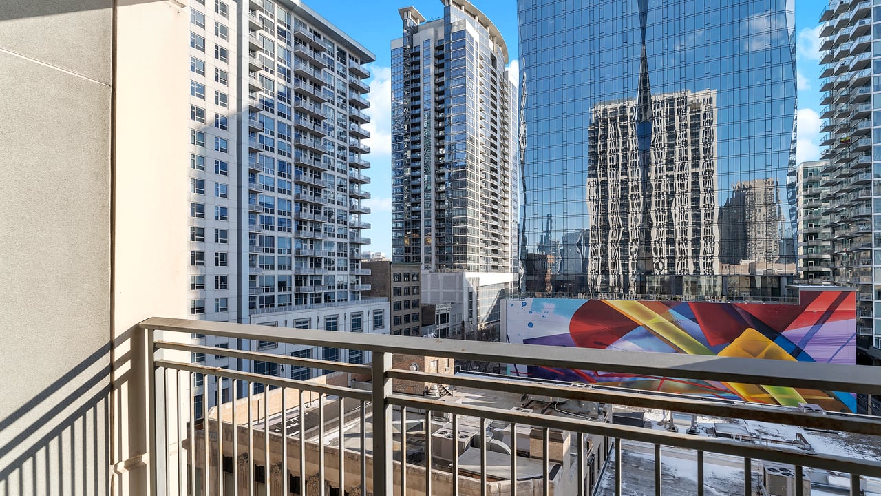 South Loop One Bed: 1250 S Michigan, #808