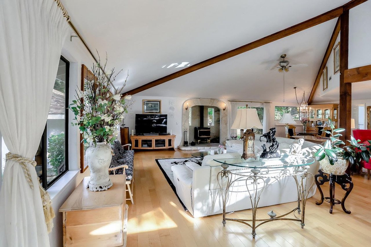 10 Upper Cir