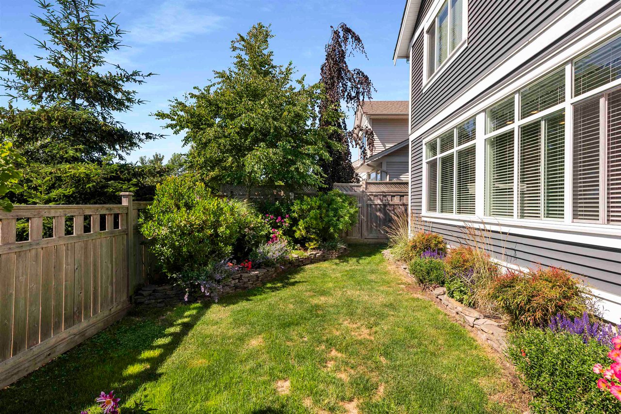 1833 Swan Rd