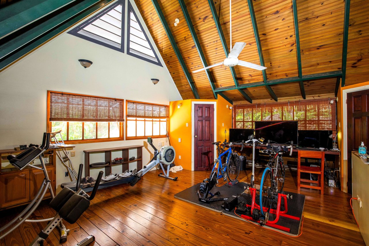 A MONEY MAKER! Location, home, guest cabins, with a SUCCE$$FUL exclusive distribution agency!