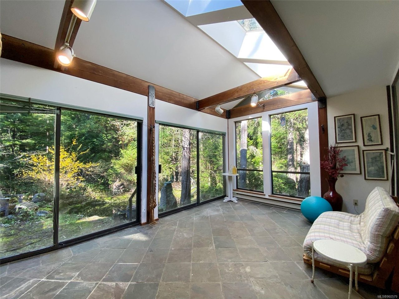 221 Wilkie Wy