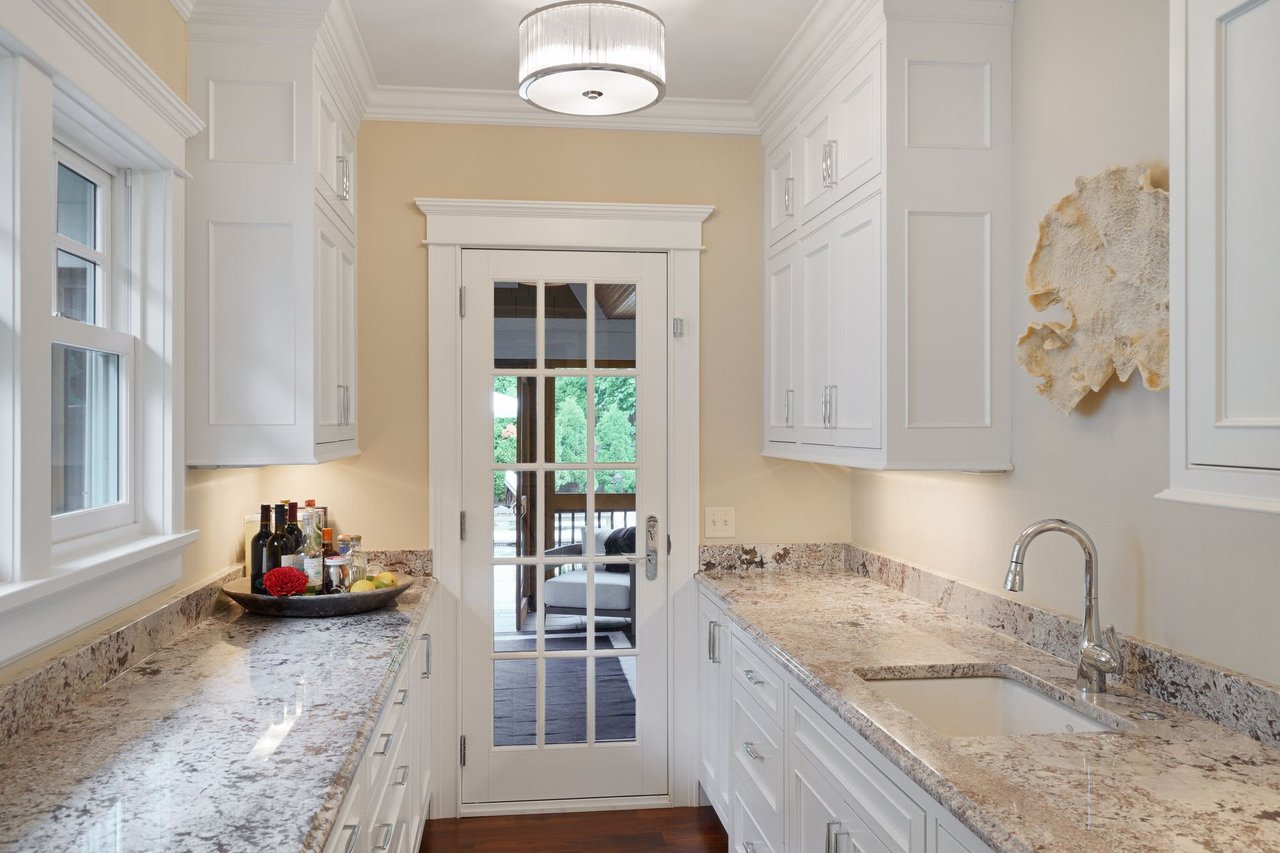 *PENDING* 5333 Halifax Ave, Edina