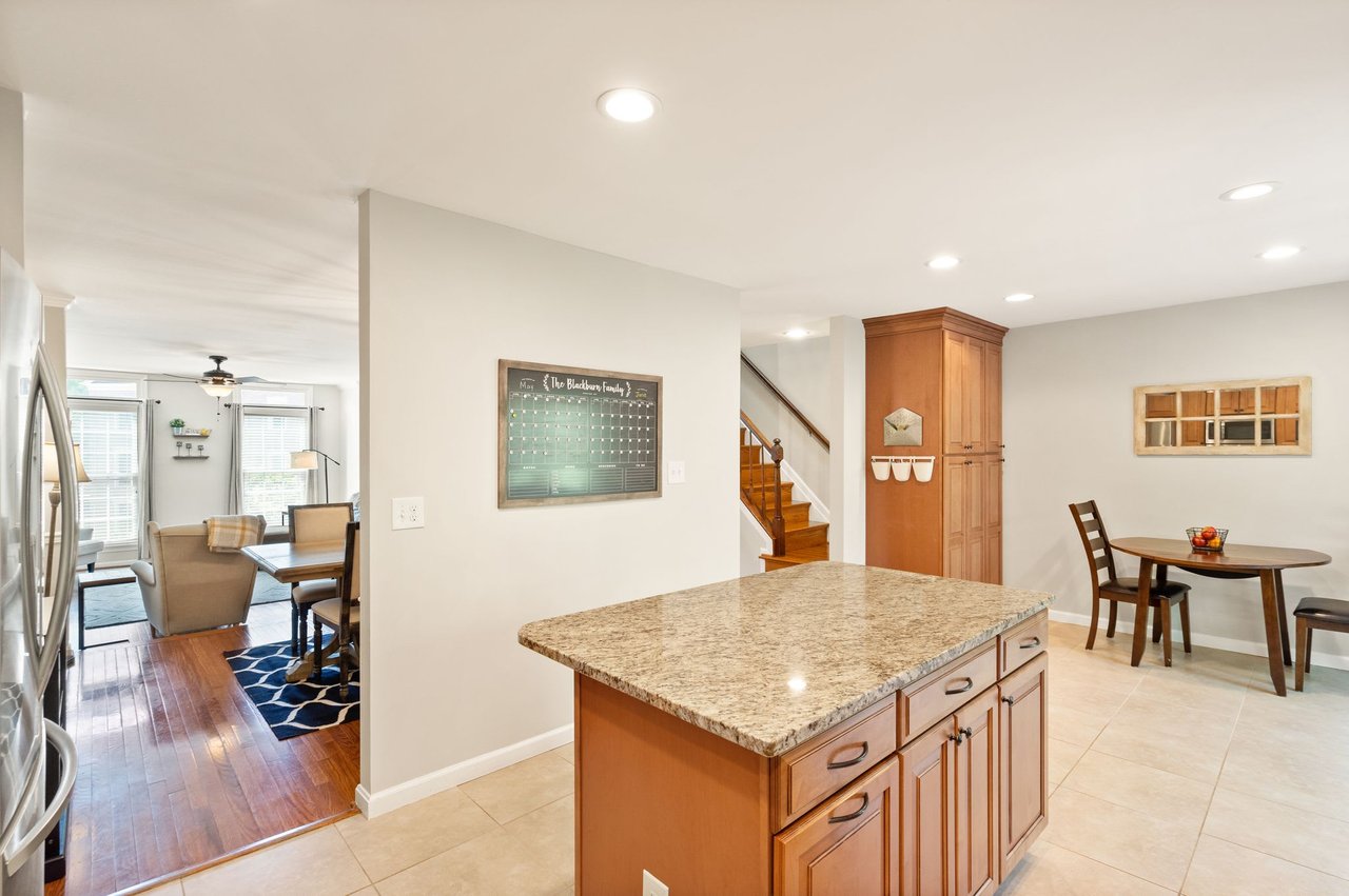 8004 Tanworth Ct Springfield, VA 