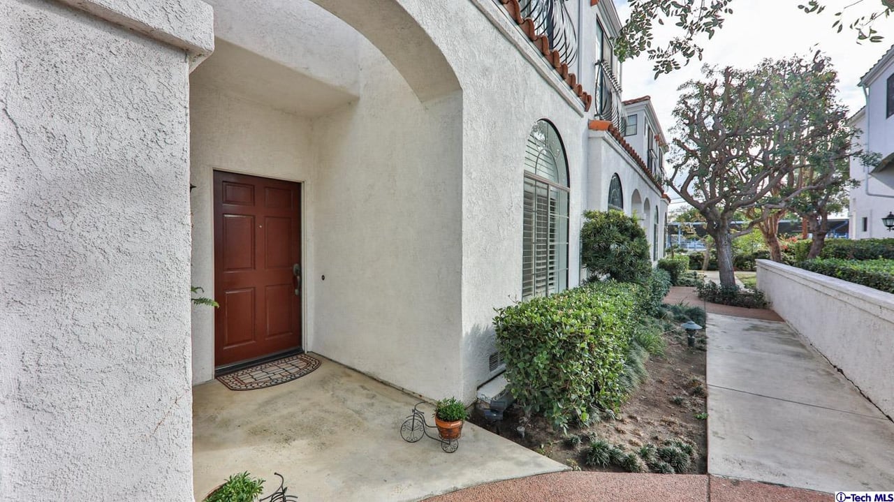 529 W 220th St, #34