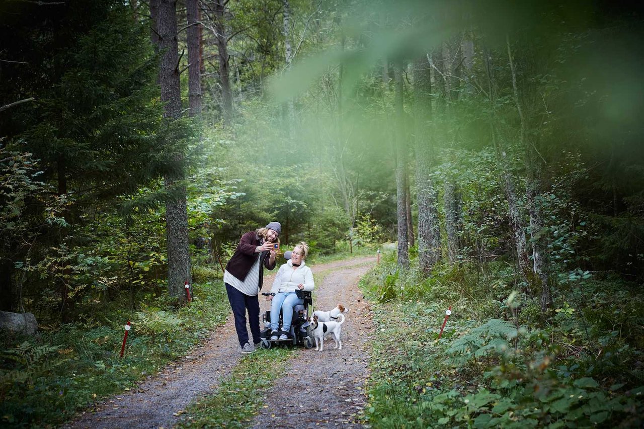 Wheelchair and Stroller-Friendly Waterfalls & Alpine Lakes in Colorado