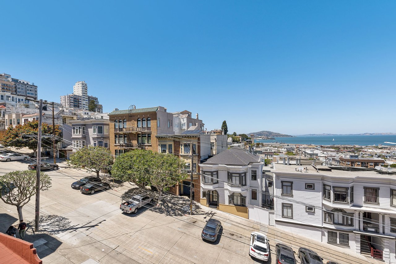 1020 Union St #18