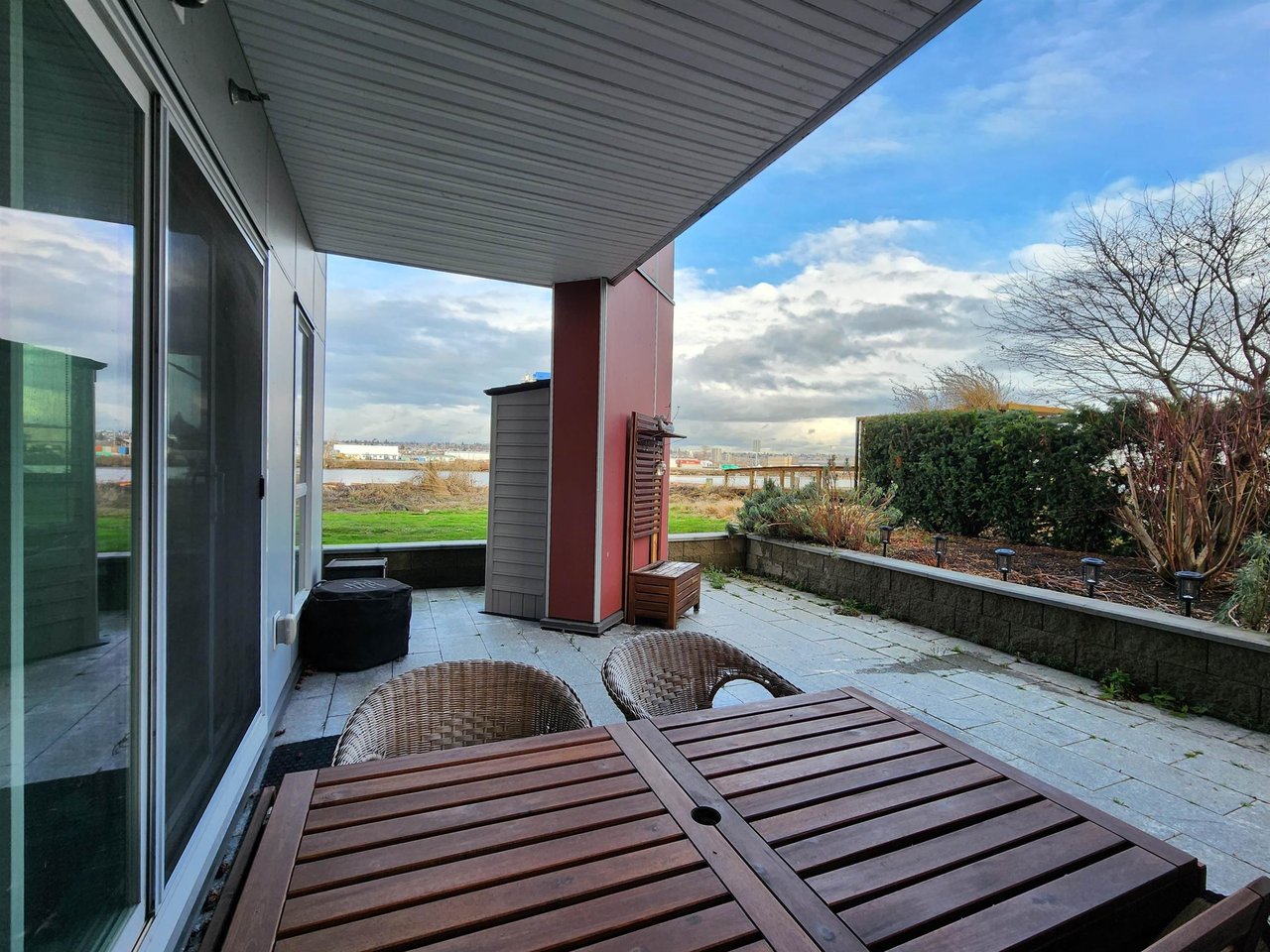 112-10033 River Dr