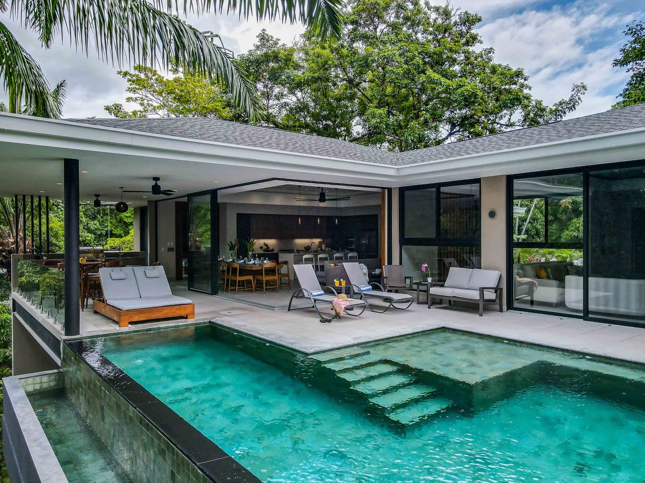 Contemporary Tropical Luxury Home