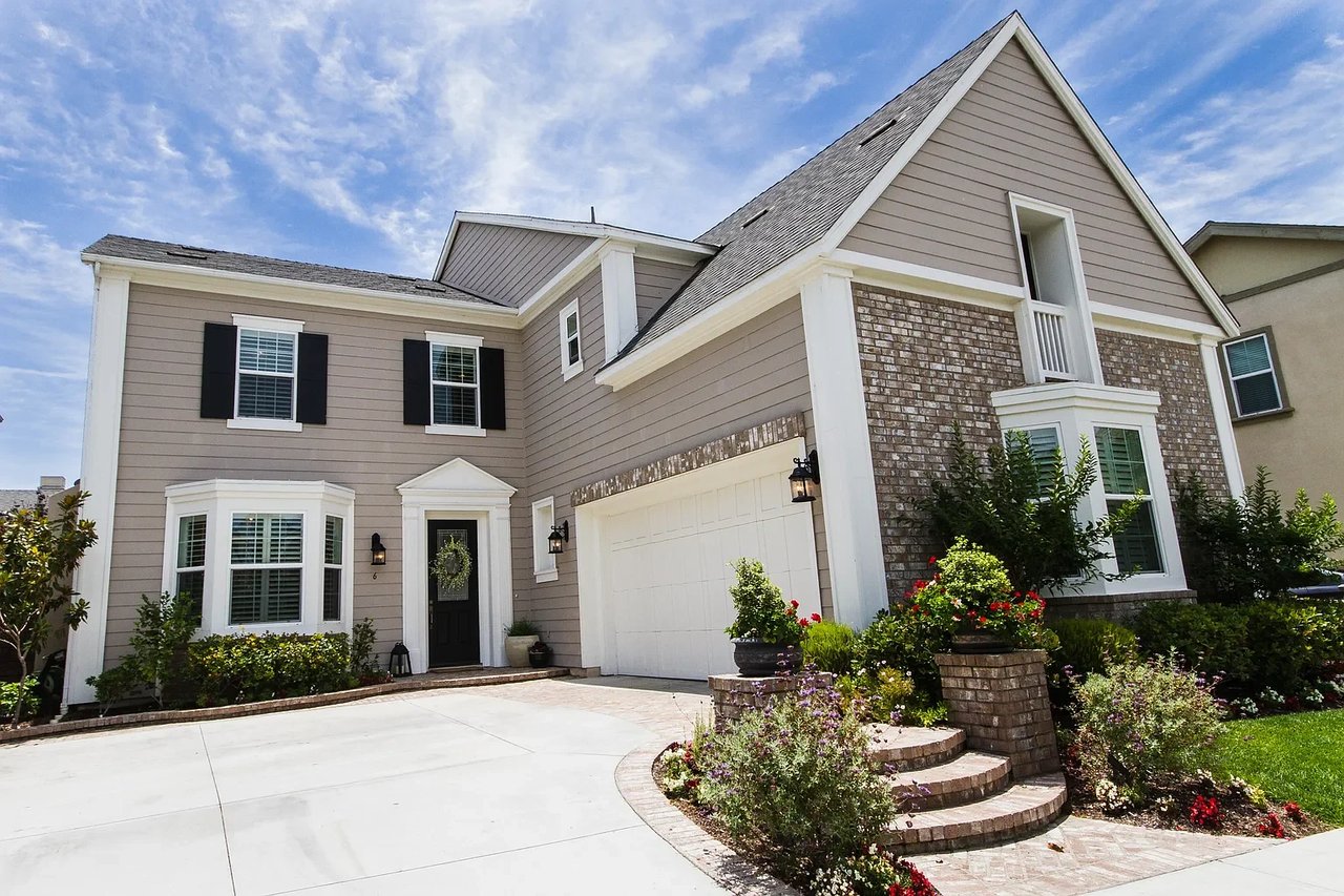6 Tango Ln