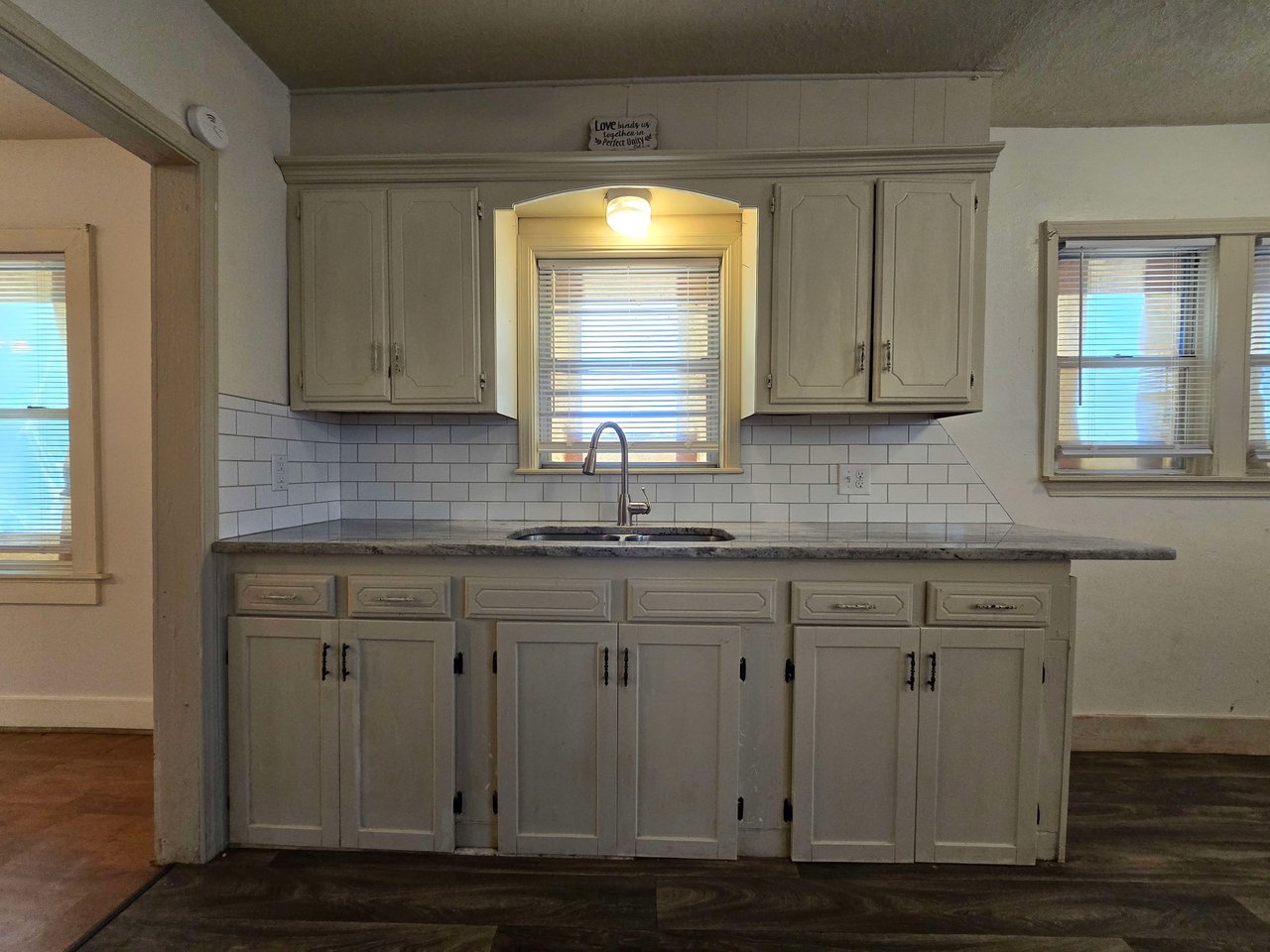 617 N Bonita