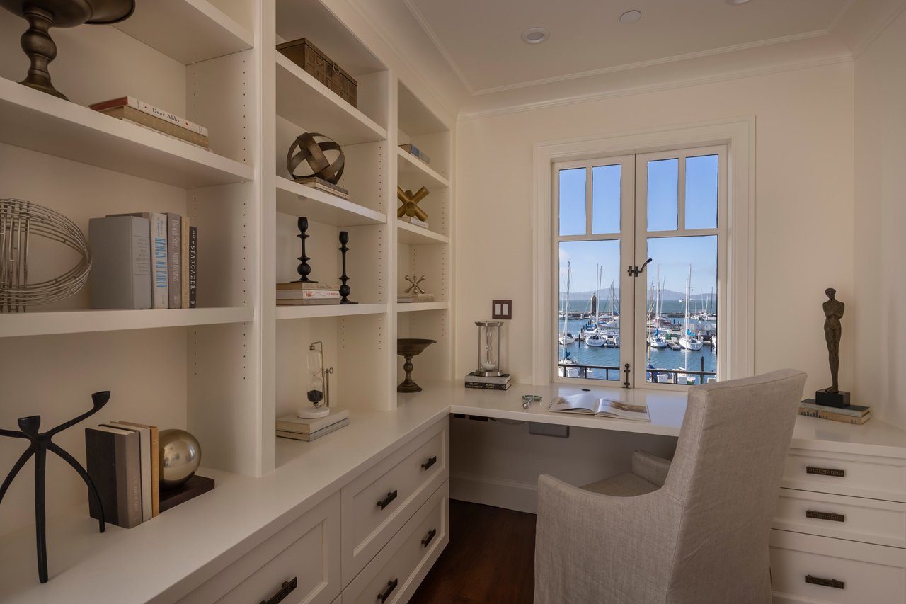 Marina Boulevard Masterpiece 