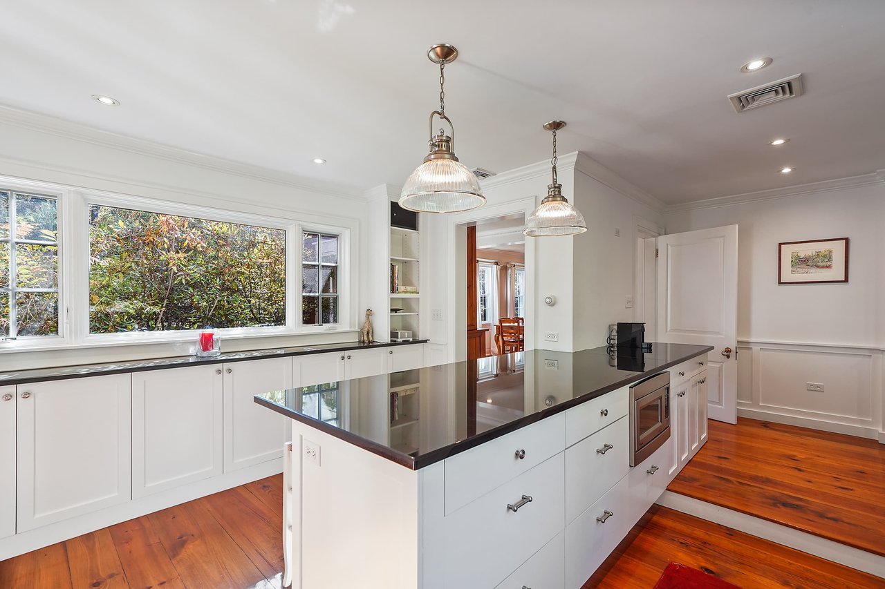 66 Eastwoods Road