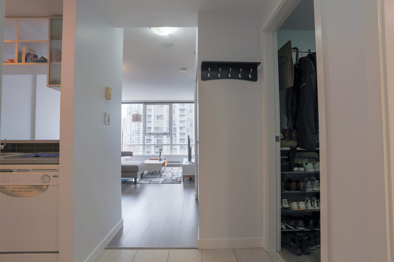 1609-928 Beatty Street, Vancouver