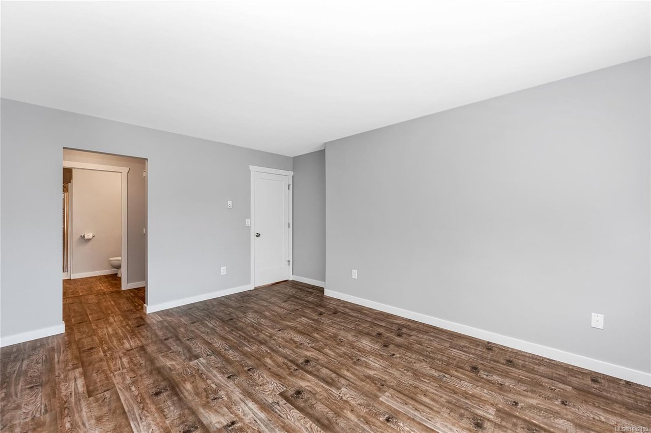 15-4125 Interurban Rd