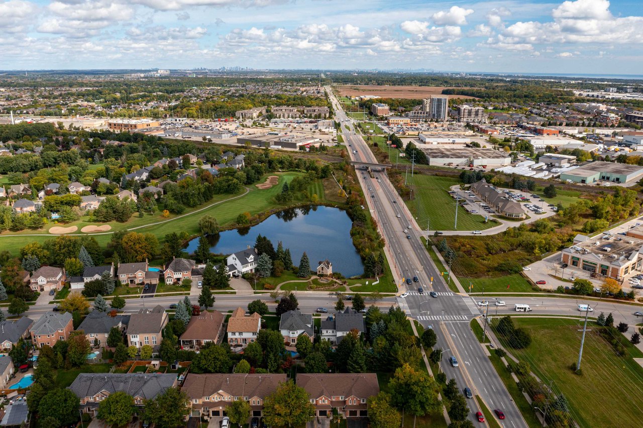 14-4165 Upper Middle Road Unit: 14