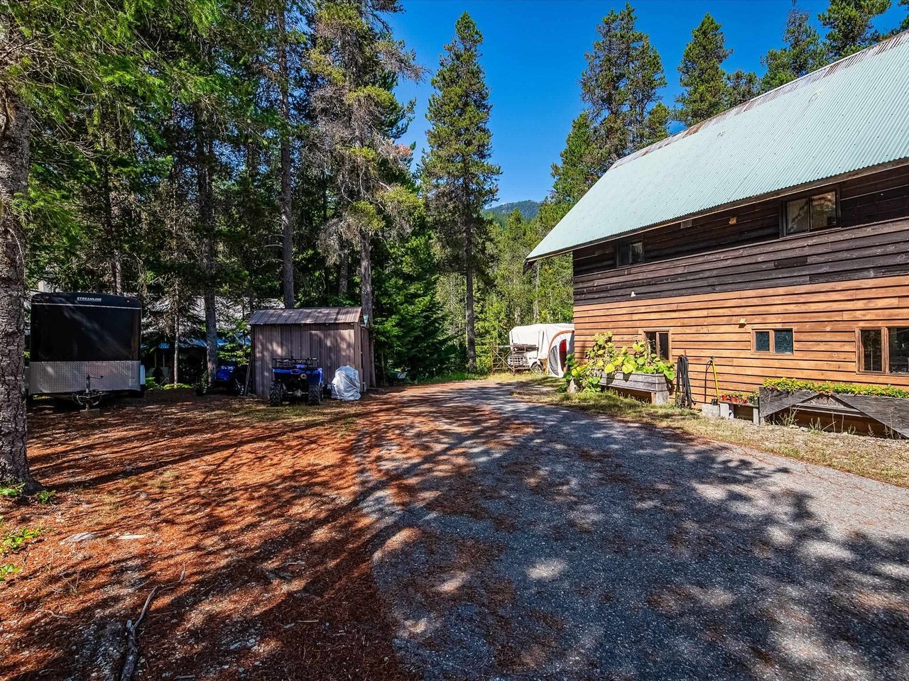 17 Garibaldi Dr